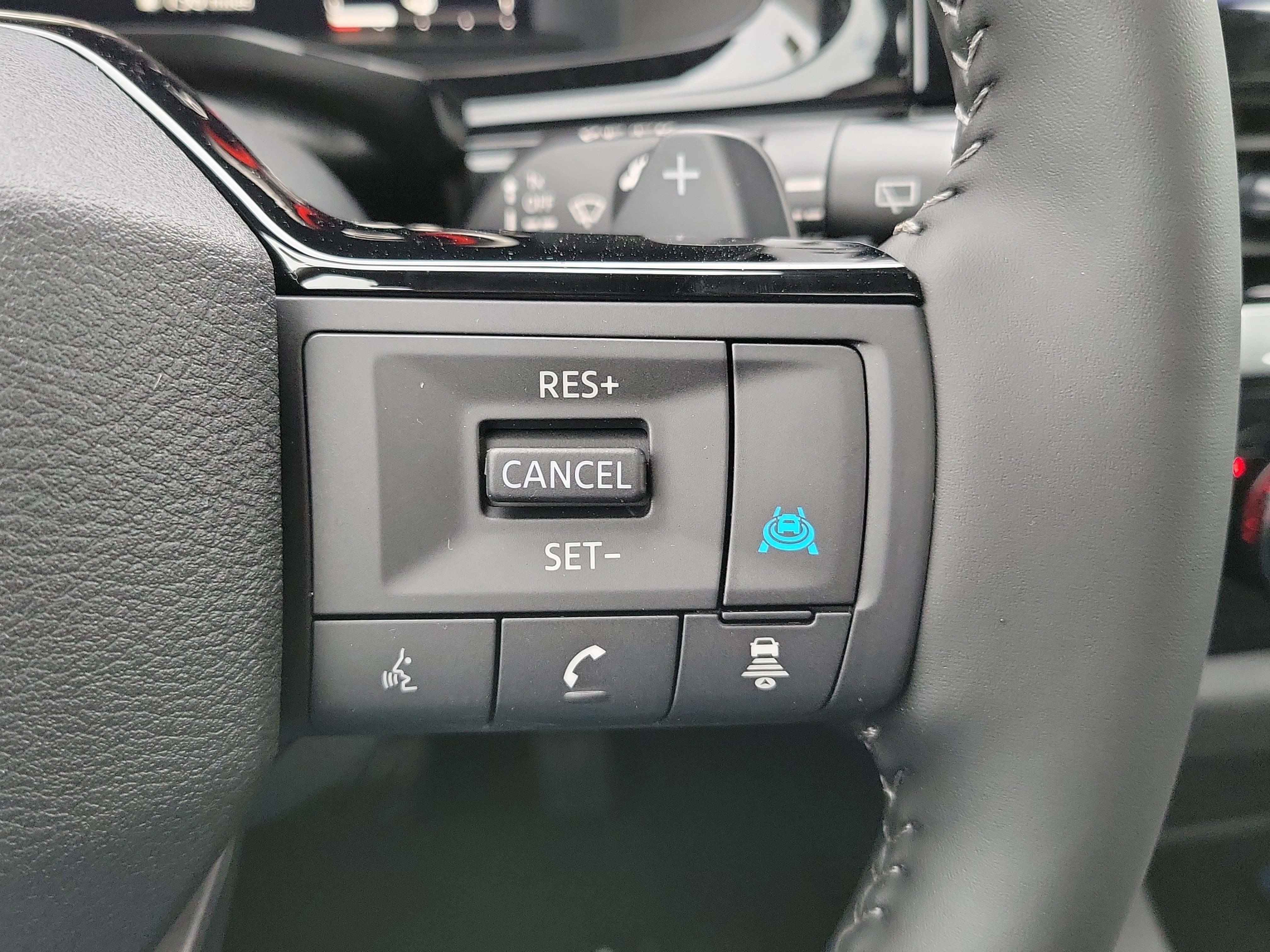 New 2026 Nissan Pathfinder SL w/ SL Premium Package image 15