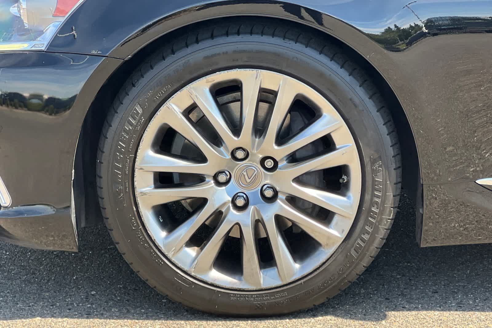 Used 2014 Lexus LS 460 w/ Comfort Package RWD image 32