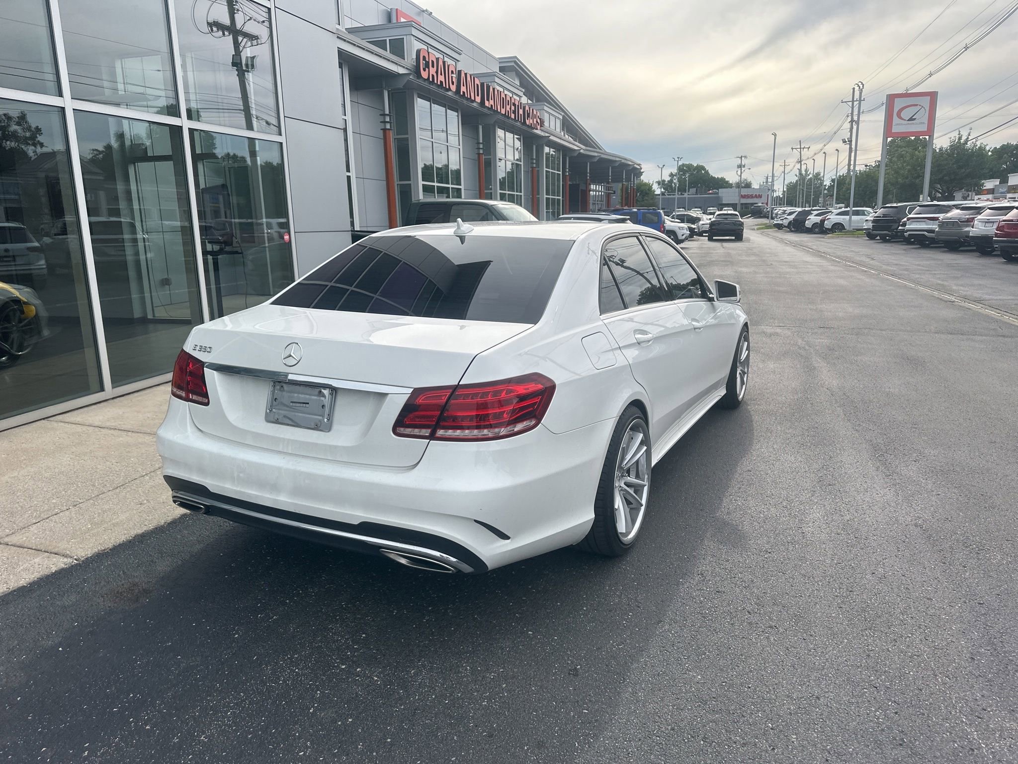 Used 2014 Mercedes-Benz E 350 Sedan image 4