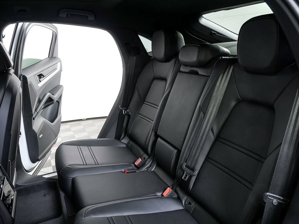 New 2026 Porsche Cayenne E-Hybrid Coupe image 23