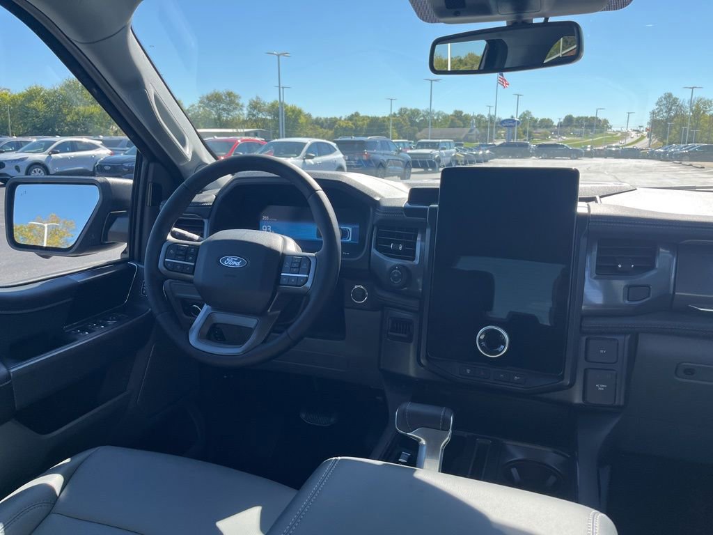 New 2025 Ford F150 Lightning Flash AWD/4WD image 12