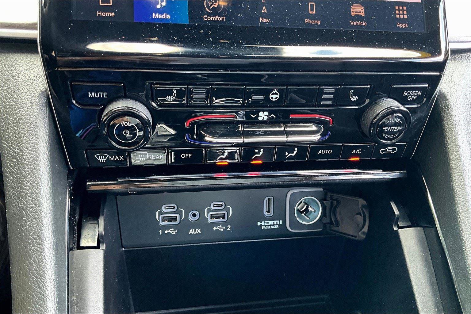 Used 2023 Jeep Grand Cherokee 4WD 4xe image 32