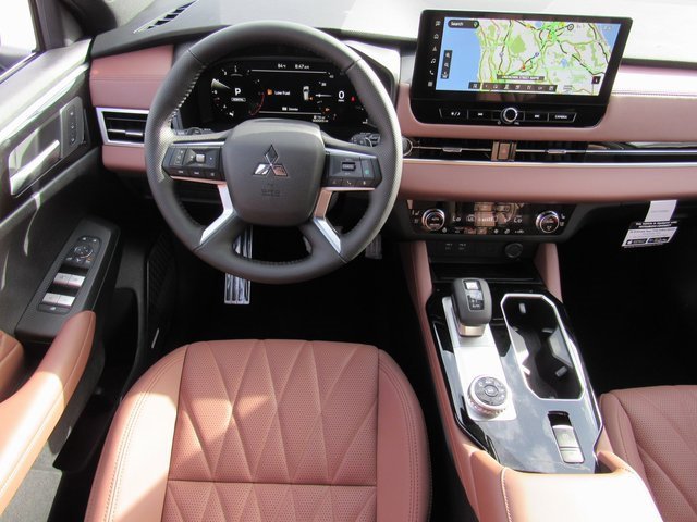 New 2025 Mitsubishi Outlander SEL image 11