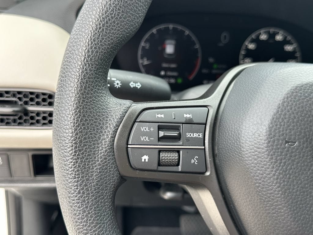 Used 2025 Honda HR-V LX image 29