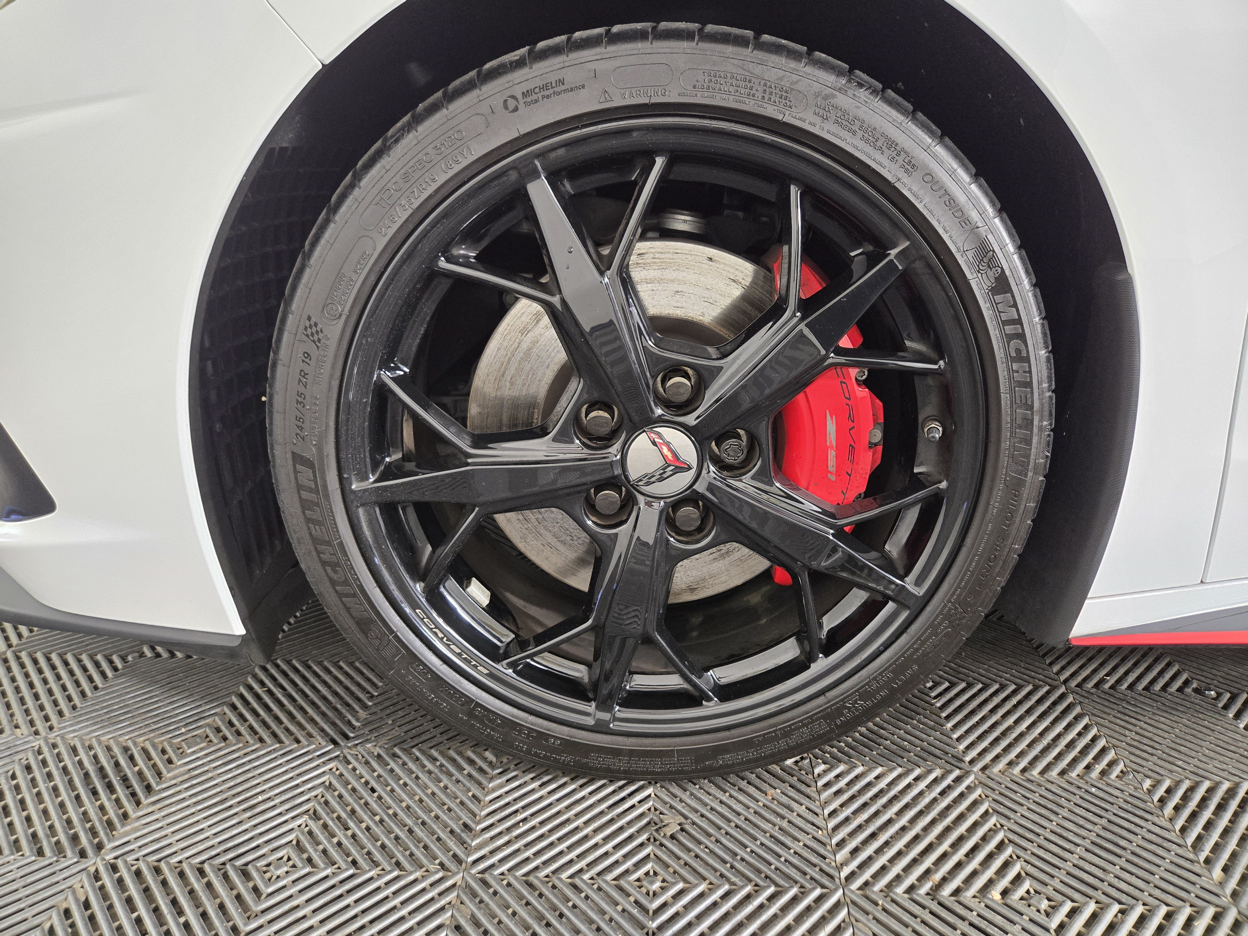 Certified 2022 Chevrolet Corvette Stingray Premium Conv w/ Z51 Performance Package RWD image 32