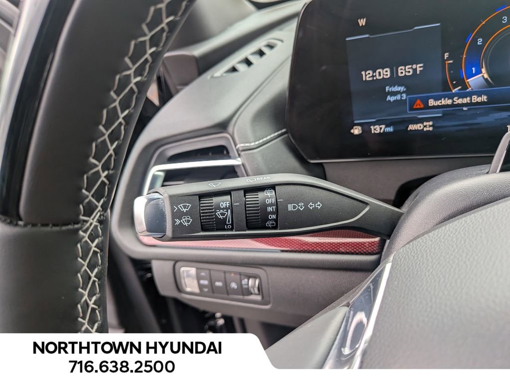 Used 2025 Chevrolet Traverse Z71 w/ Enhanced Driving Package AWD/4WD image 31