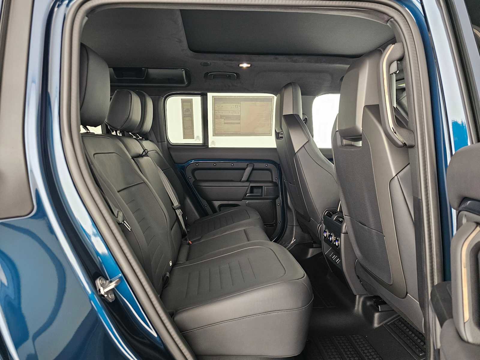 New 2026 Land Rover Defender 110 OCTA image 12