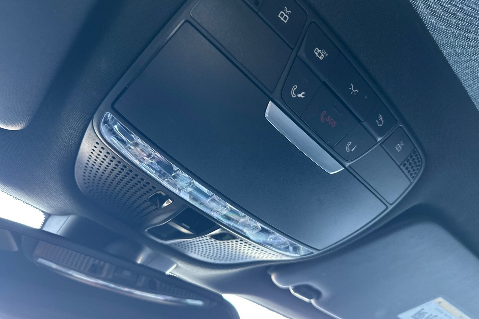 Used 2019 Mercedes-Benz GLC 350e 4MATIC image 24