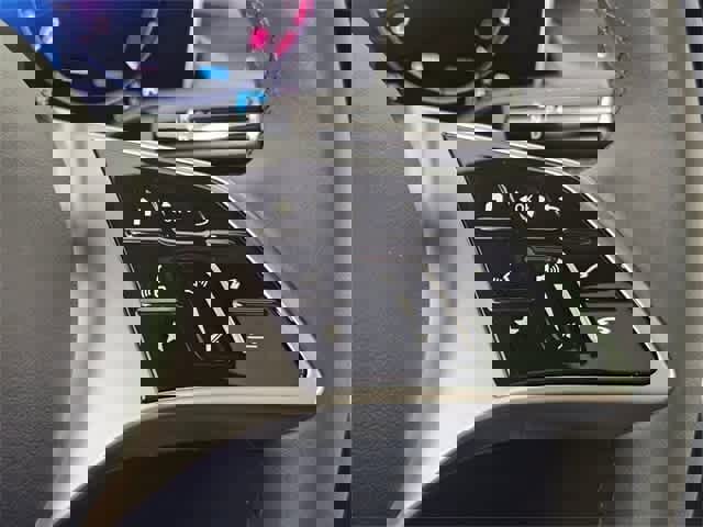 Certified 2025 Mercedes-Benz GLC 300 4MATIC image 26