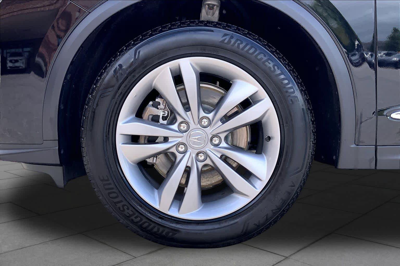 Used 2026 Acura MDX SH-AWD image 11
