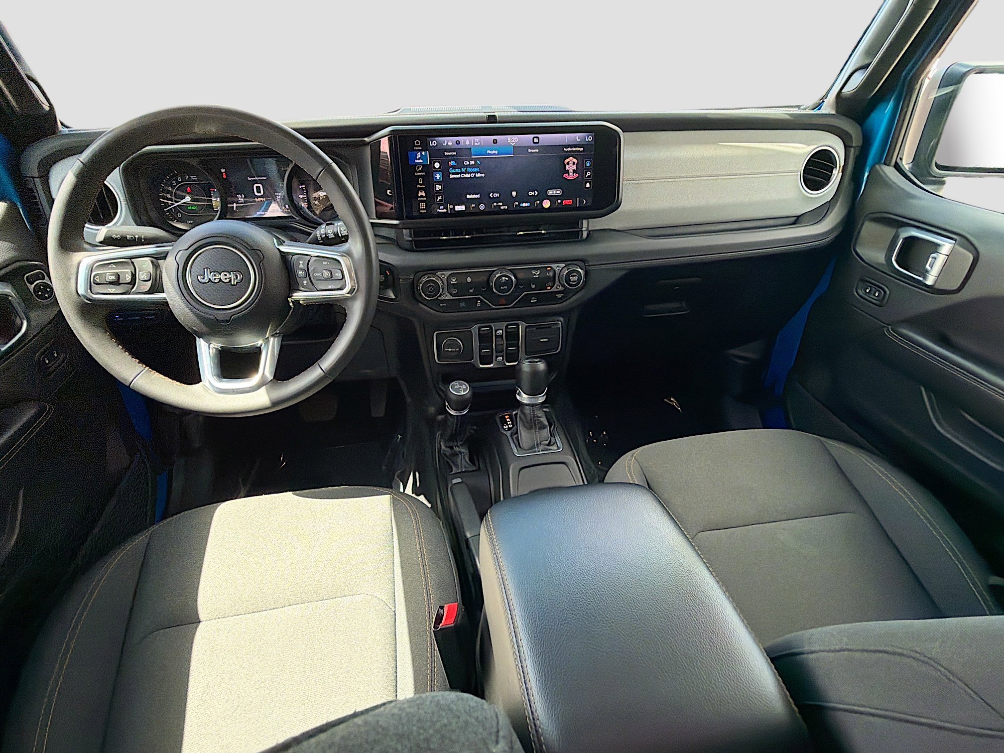 Used 2024 Jeep Wrangler Sahara image 15