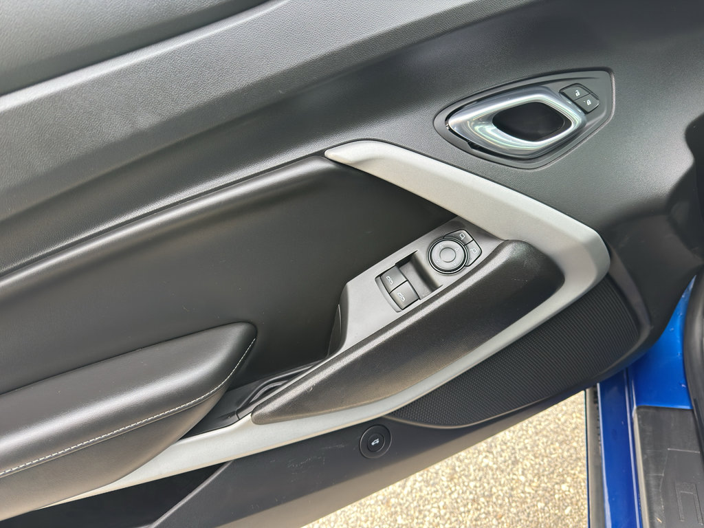 Used 2018 Chevrolet Camaro SS image 12