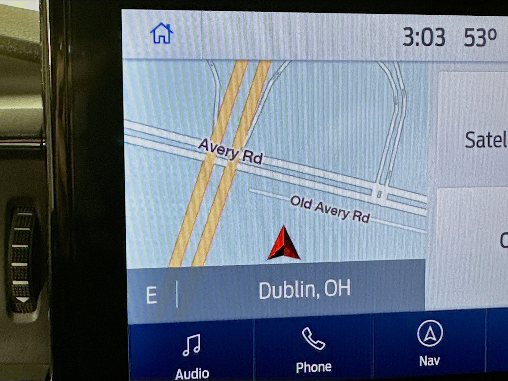 Used 2021 Ford Explorer Limited w/ Equipment Group 301A image 17