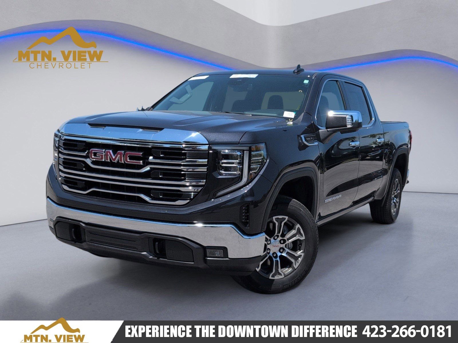 Used 2026 GMC Sierra 1500 SLT AWD/4WD image 1
