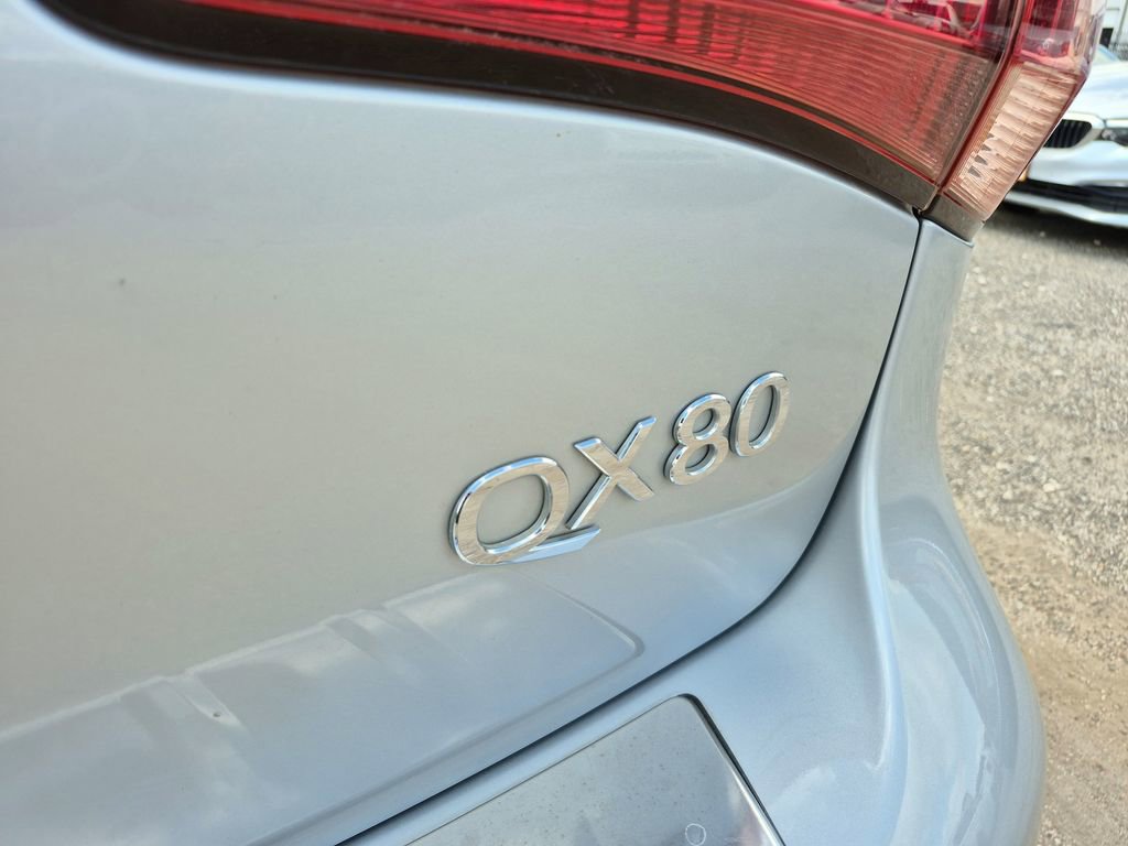 Used 2016 INFINITI QX80 4WD w/ Driver's Assistance Package image 16