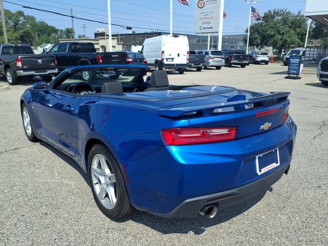 Used 2018 Chevrolet Camaro LT RWD image 9