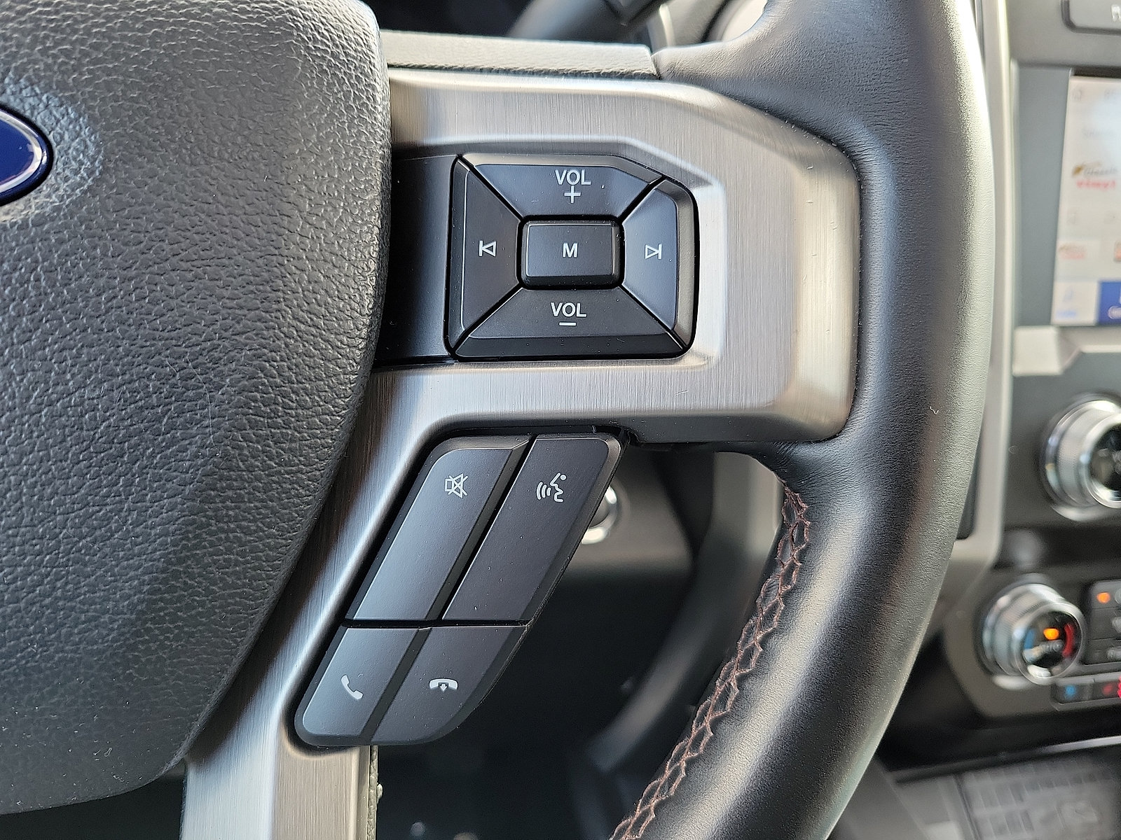 Used 2021 Ford F250 Platinum w/ FX4 Off-Road Package AWD/4WD image 22