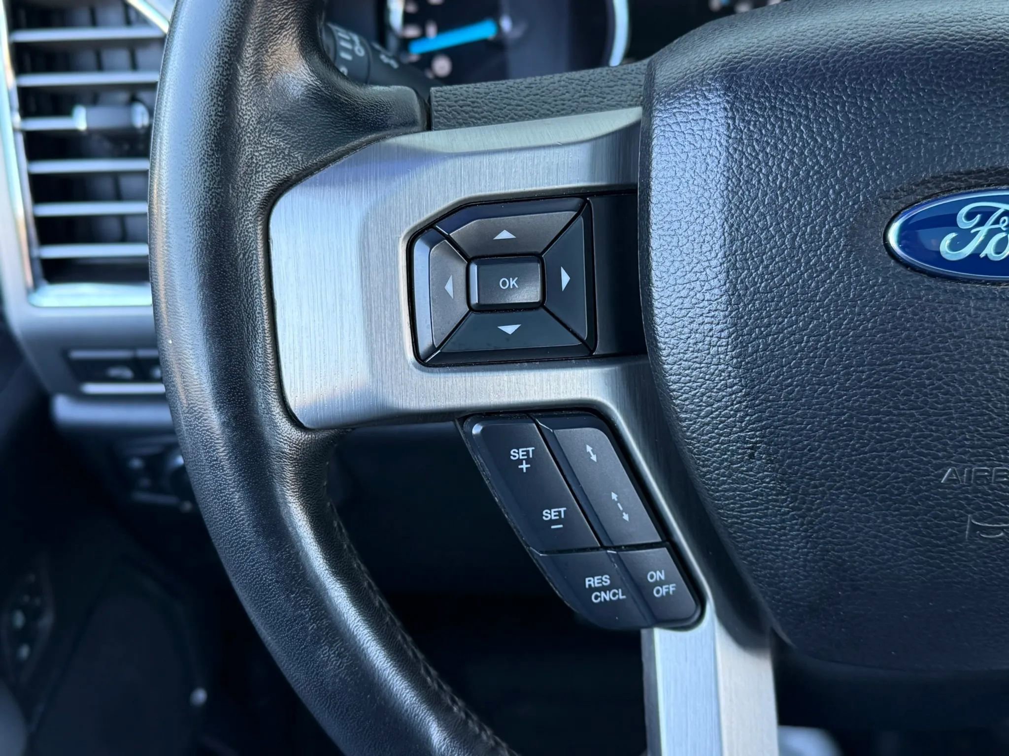 Used 2017 Ford F350 Platinum w/ Platinum Ultimate Package image 19