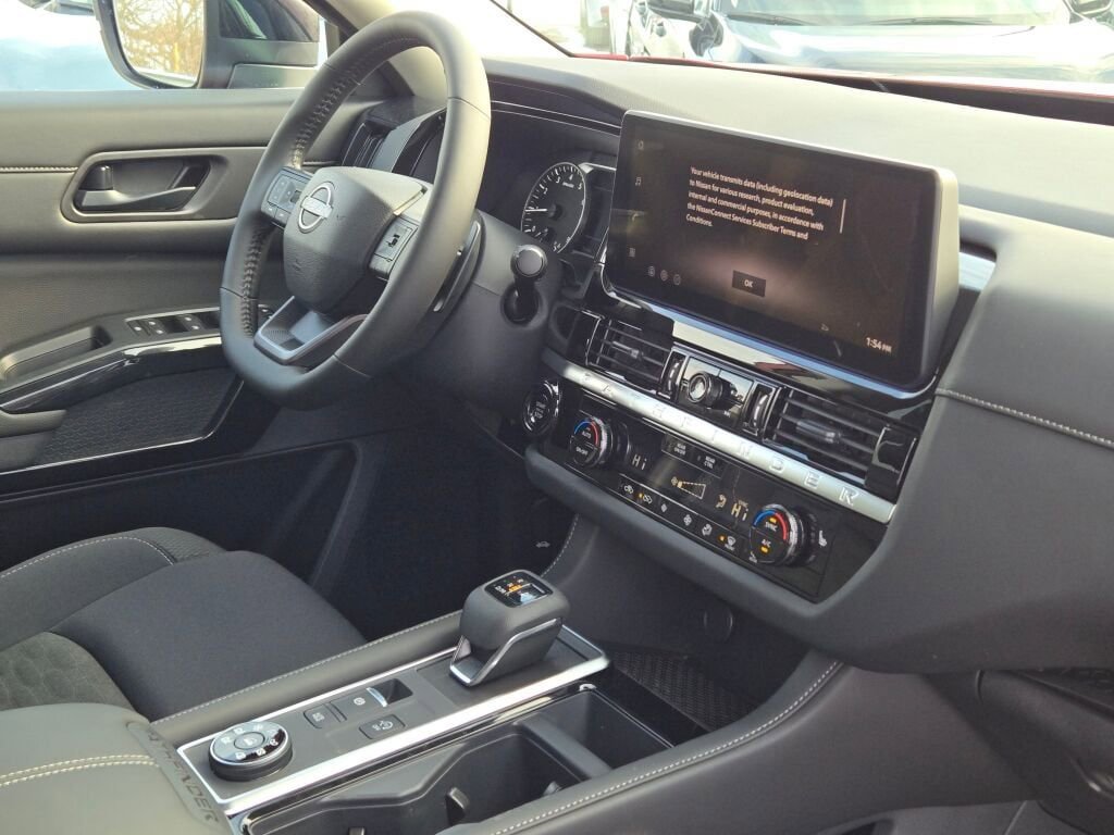 New 2026 Nissan Pathfinder SV image 8