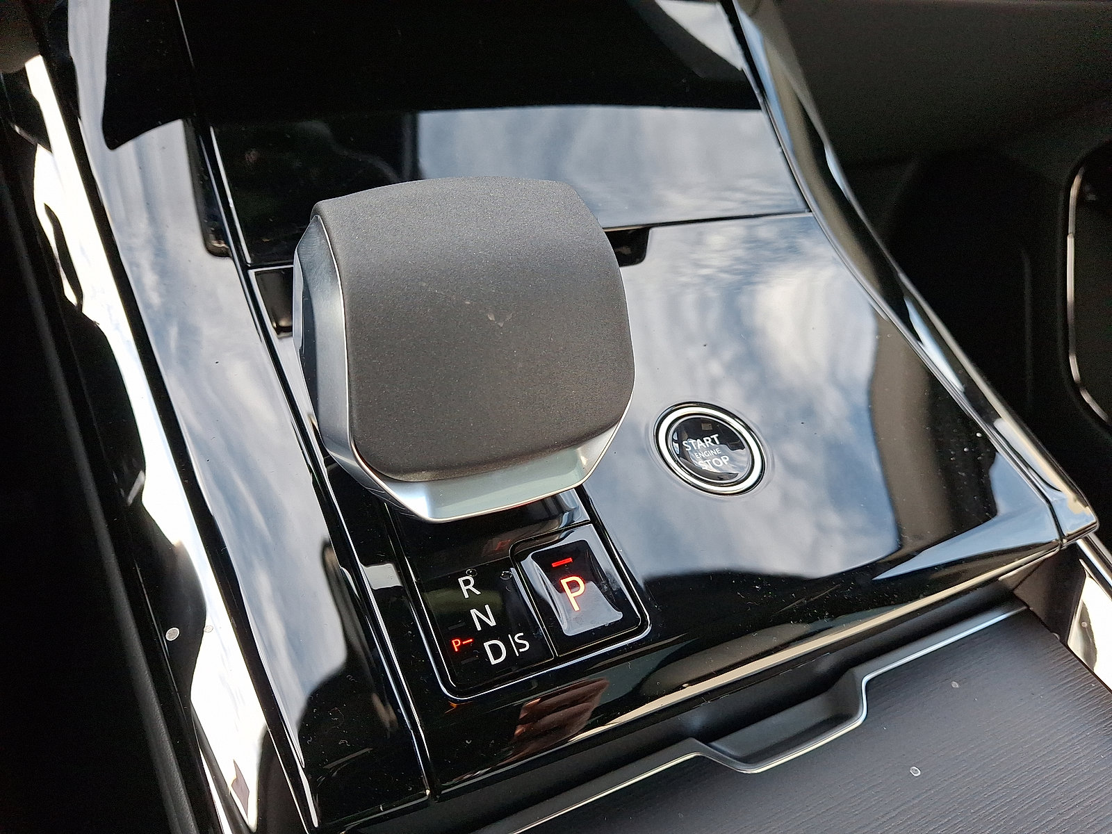 New 2026 Land Rover Range Rover Sport SE image 10