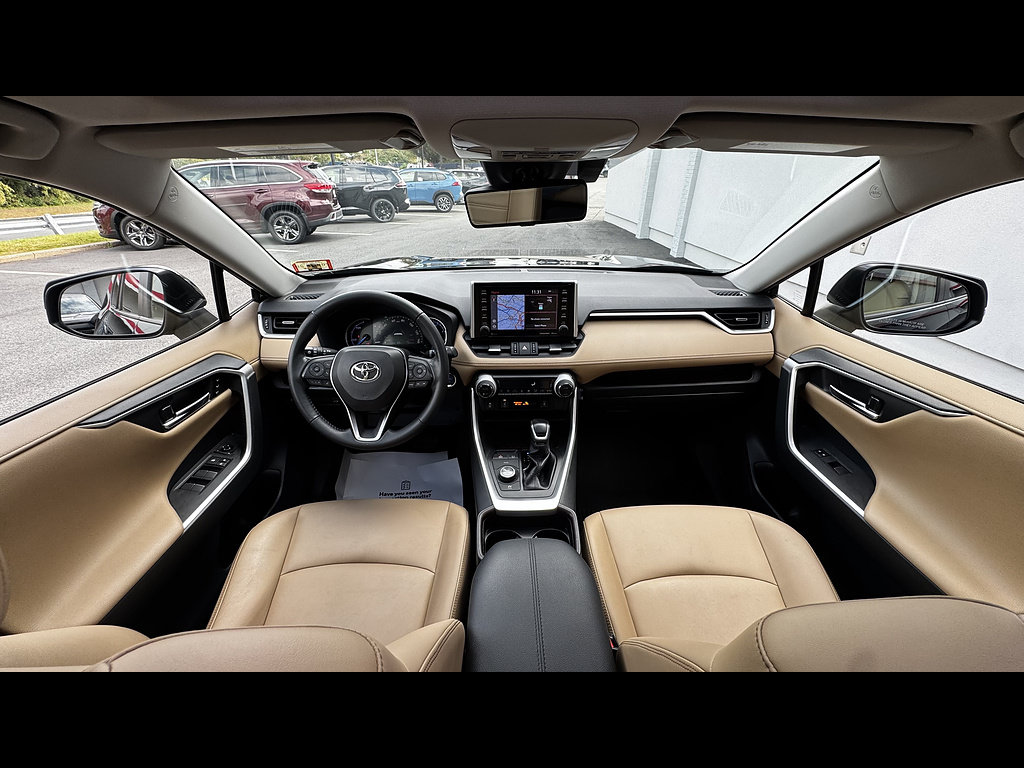 Used 2019 Toyota RAV4 Limited w/ Carpet Mat Package AWD/4WD image 36