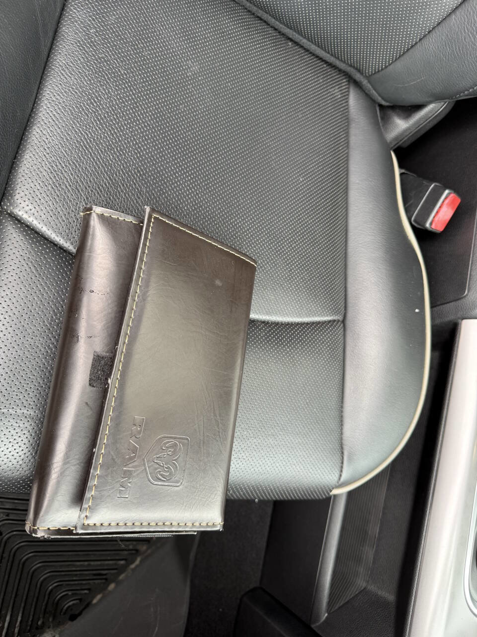 Used 2016 RAM 3500 Laramie Longhorn image 36