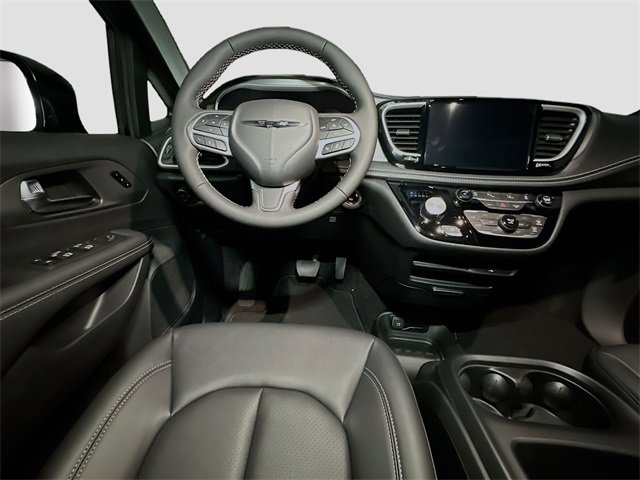 New 2026 Chrysler Pacifica Select image 26
