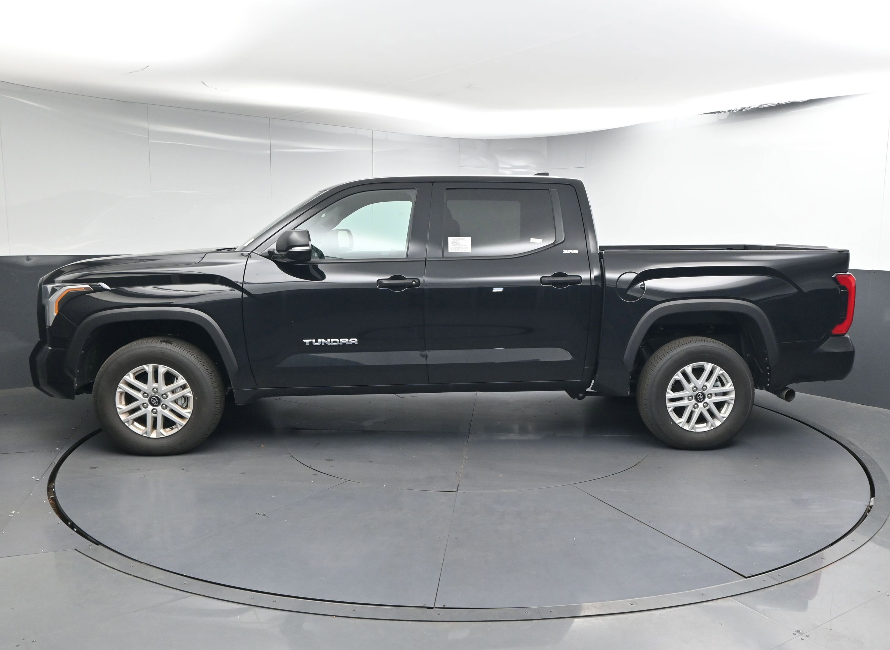 Used 2025 Toyota Tundra SR5 w/ SR5 Convenience Package image 5