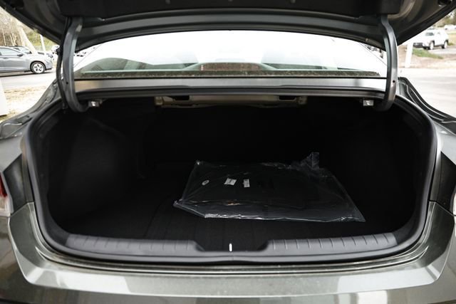 New 2026 Hyundai Elantra Hybrid FWD image 5