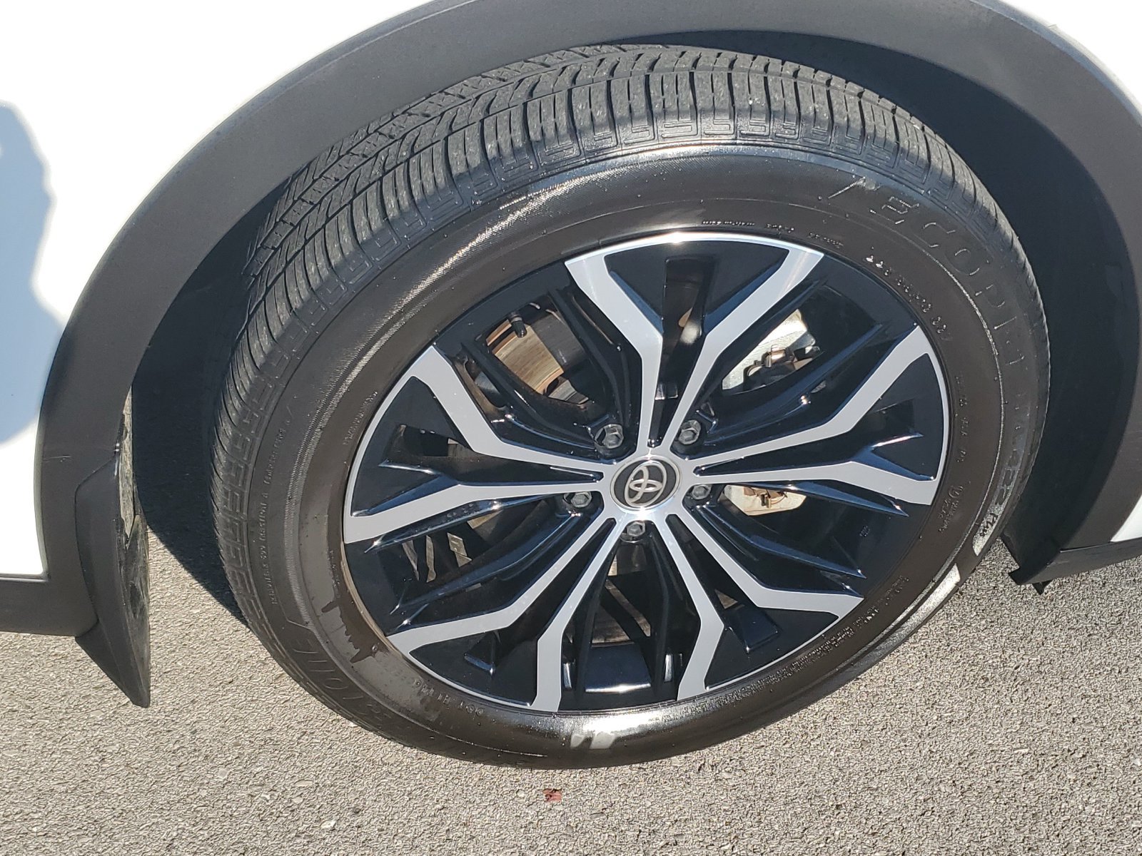 Certified 2024 Toyota Crown AWD/4WD image 6