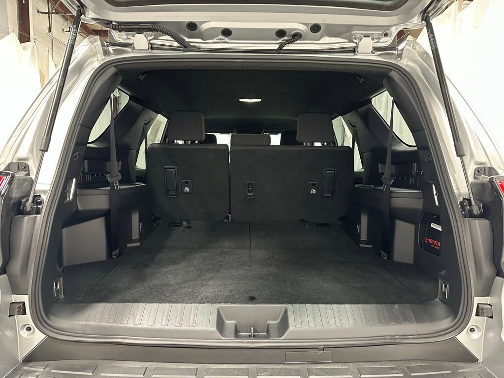 Used 2025 Toyota 4Runner SR5 image 48