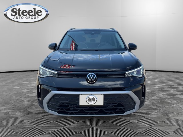 New 2026 Volkswagen Taos SE FWD image 8
