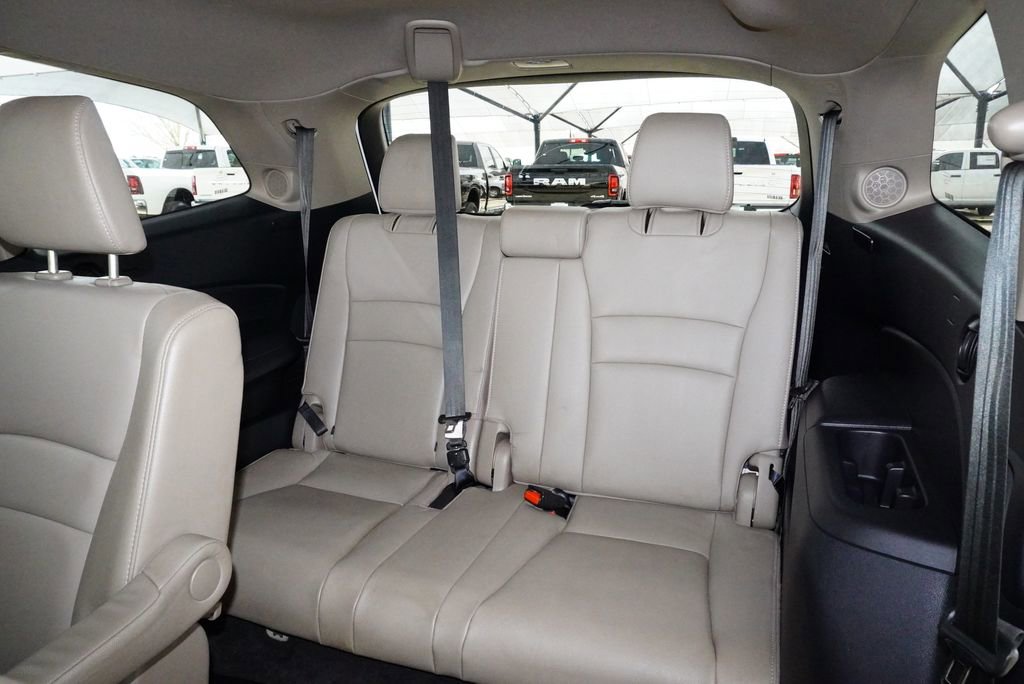 Used 2020 Honda Pilot Touring image 32