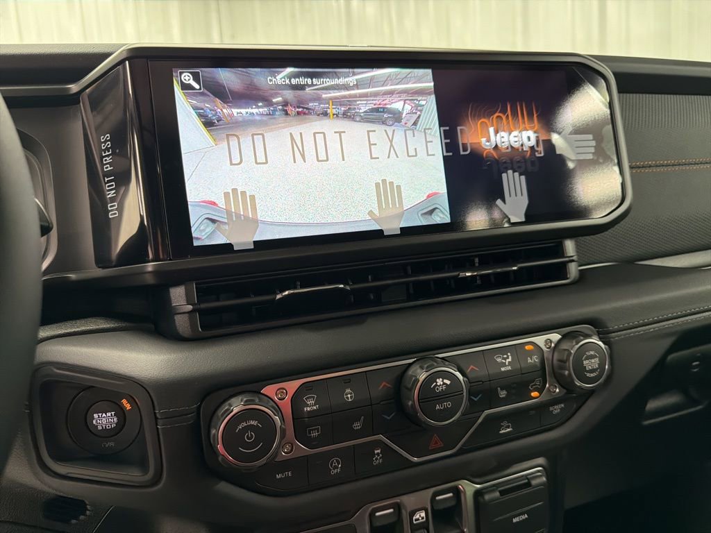 New 2026 Jeep Gladiator Mojave image 20