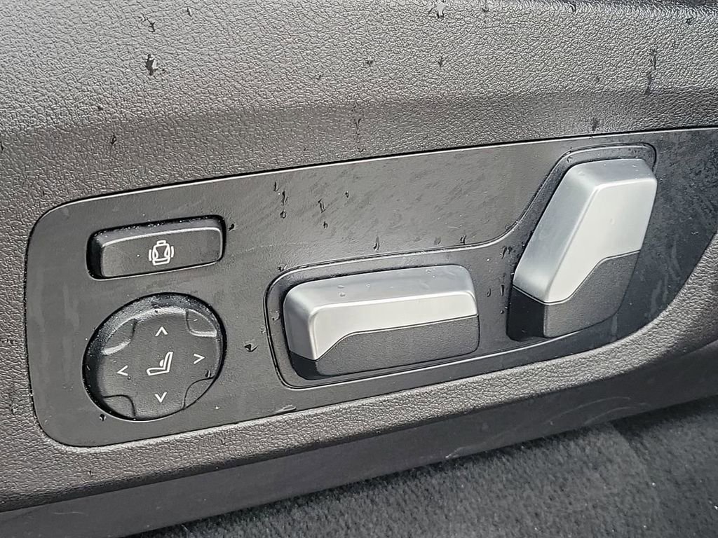 Used 2020 BMW X4 xDrive30i w/ Convenience Package image 27