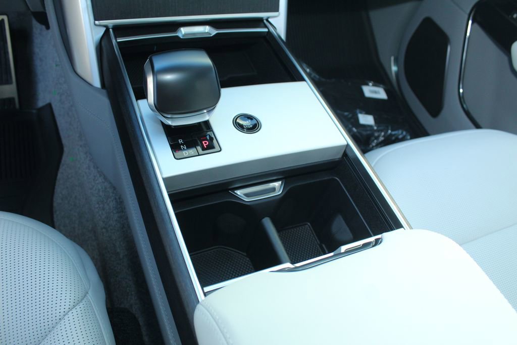 New 2026 Land Rover Range Rover SV AWD/4WD image 15