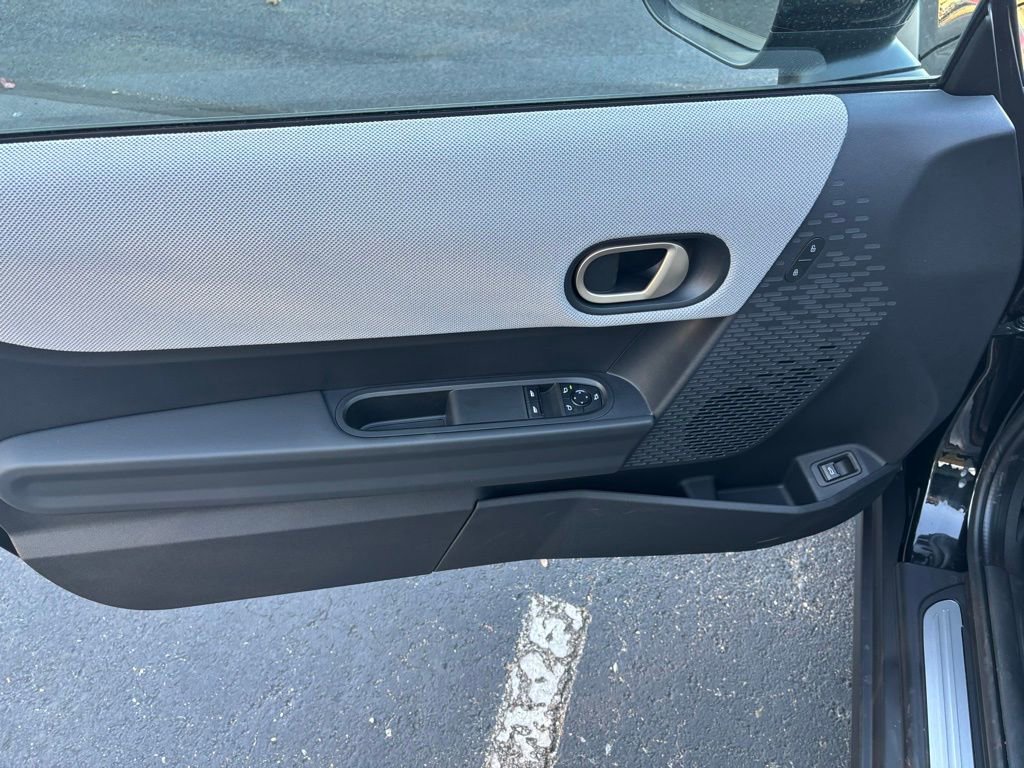 New 2025 MINI Cooper 2-Door Hardtop image 12