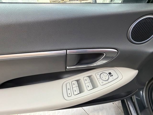 Certified 2023 Hyundai Sonata SEL w/ Convenience Package FWD image 29