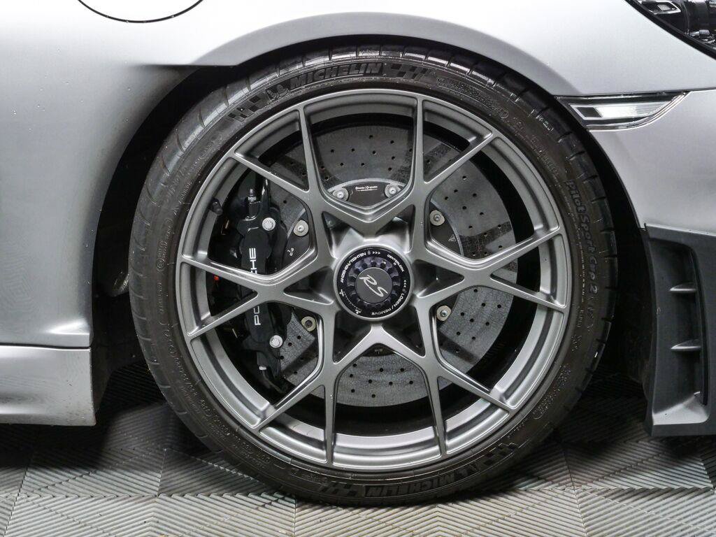 Certified 2025 Porsche 718 Boxster Spyder RS RWD image 39