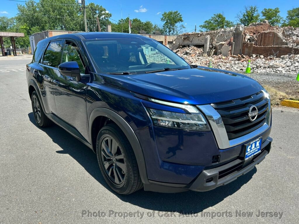 Used 2022 Nissan Pathfinder S AWD/4WD image 6