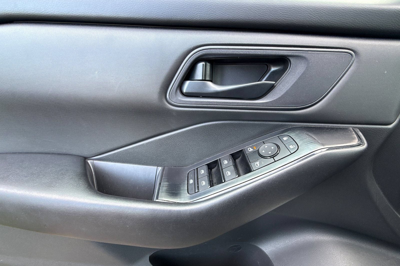 Certified 2024 Nissan Rogue S AWD/4WD image 13