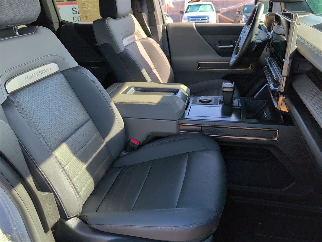 Certified 2025 GMC Hummer EV 3X image 30