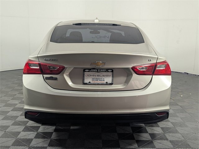Used 2016 Chevrolet Malibu LT image 4