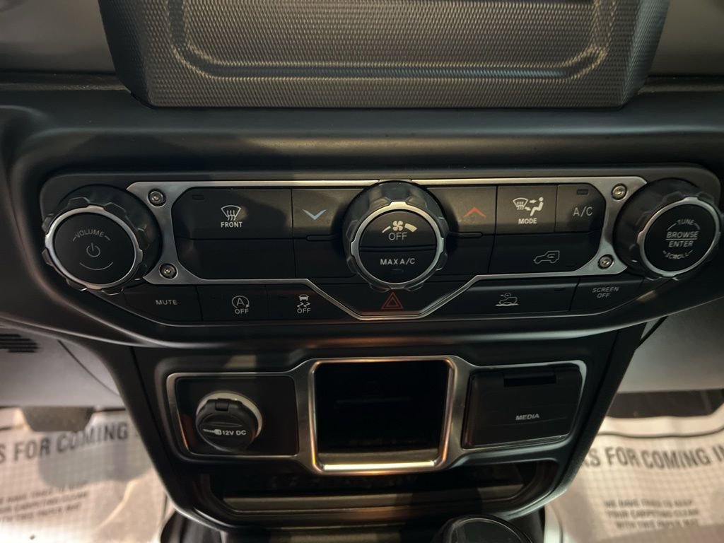 Used 2022 Jeep Wrangler Sport image 23