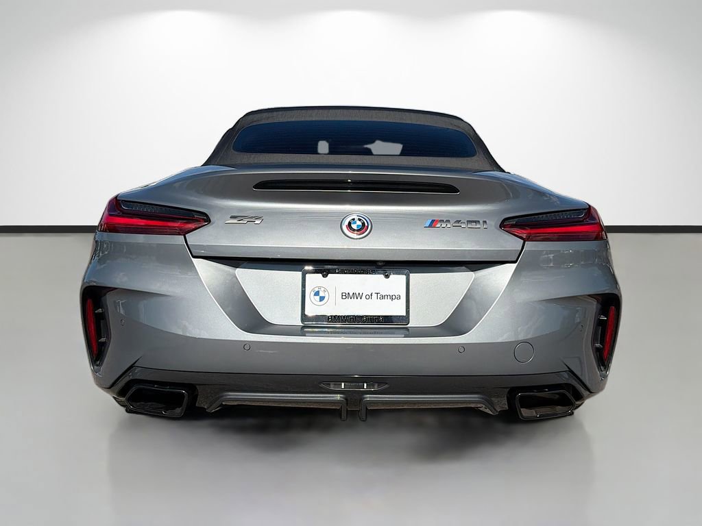 Used 2023 BMW Z4 M40i w/ Premium Package image 4