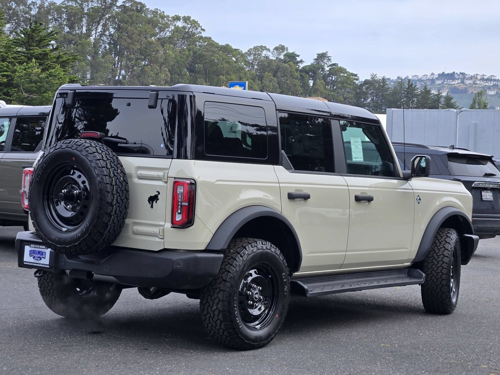 New 2026 Ford Bronco Outer Banks AWD/4WD image 4