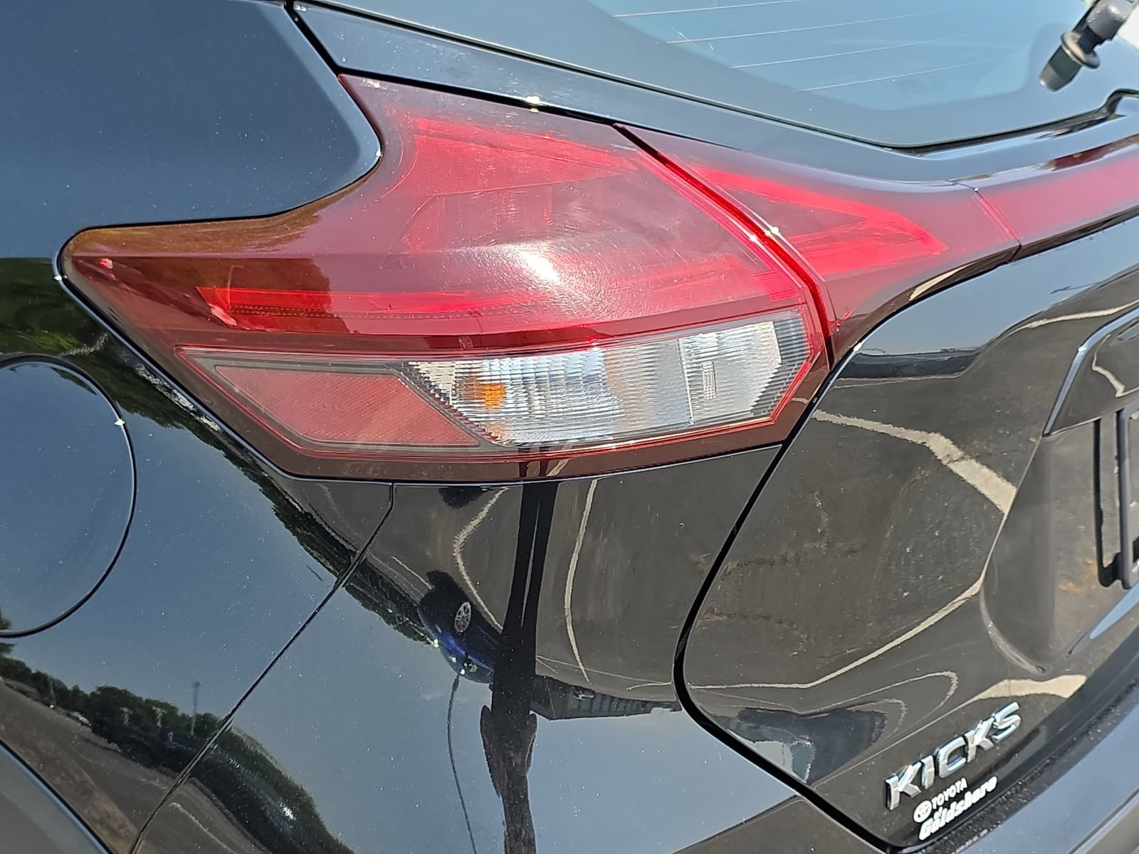Used 2021 Nissan Kicks SV FWD image 32
