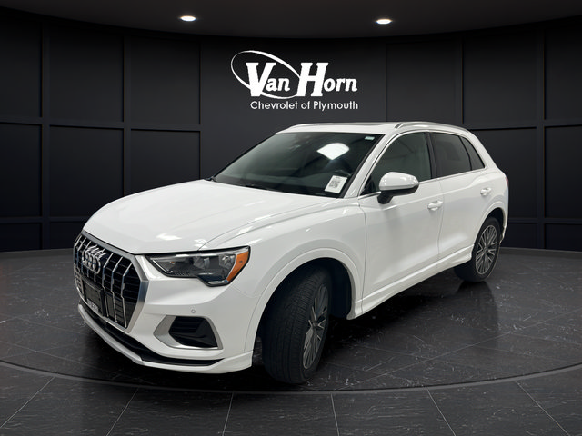 Used 2021 Audi Q3 2.0T Premium w/ Convenience Package AWD/4WD image 3
