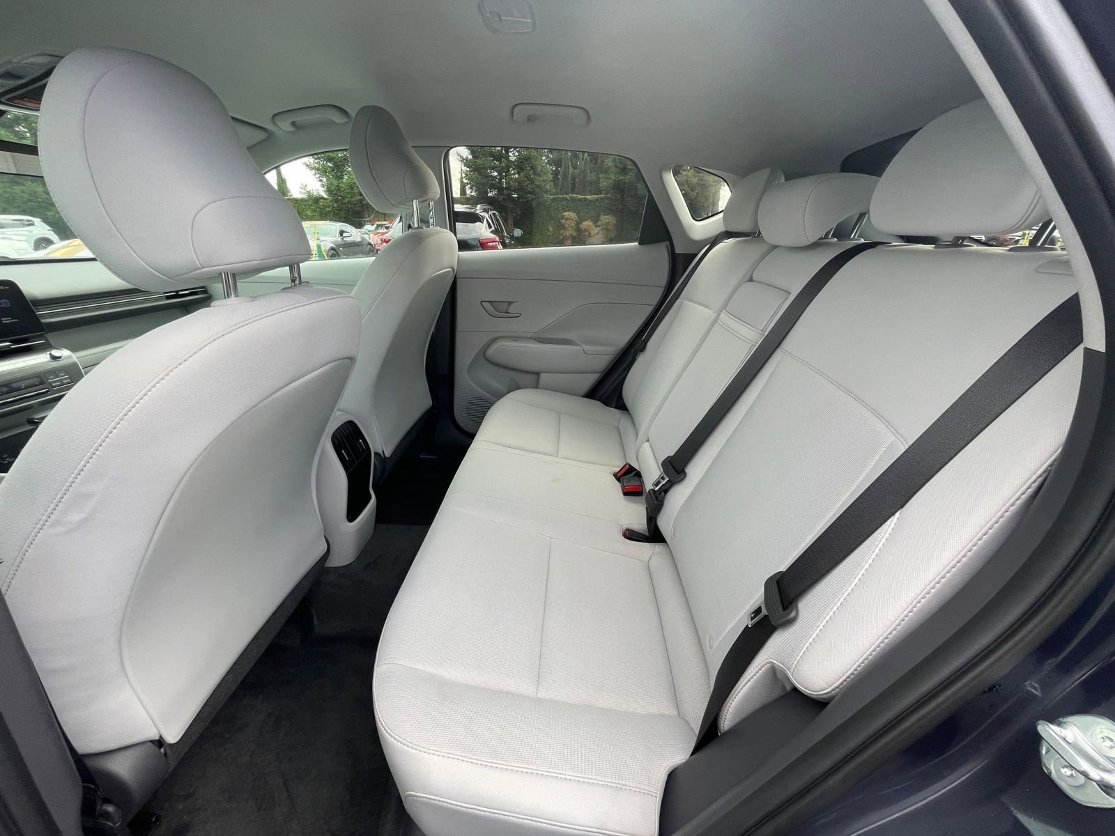 Used 2025 Hyundai Kona SEL image 25