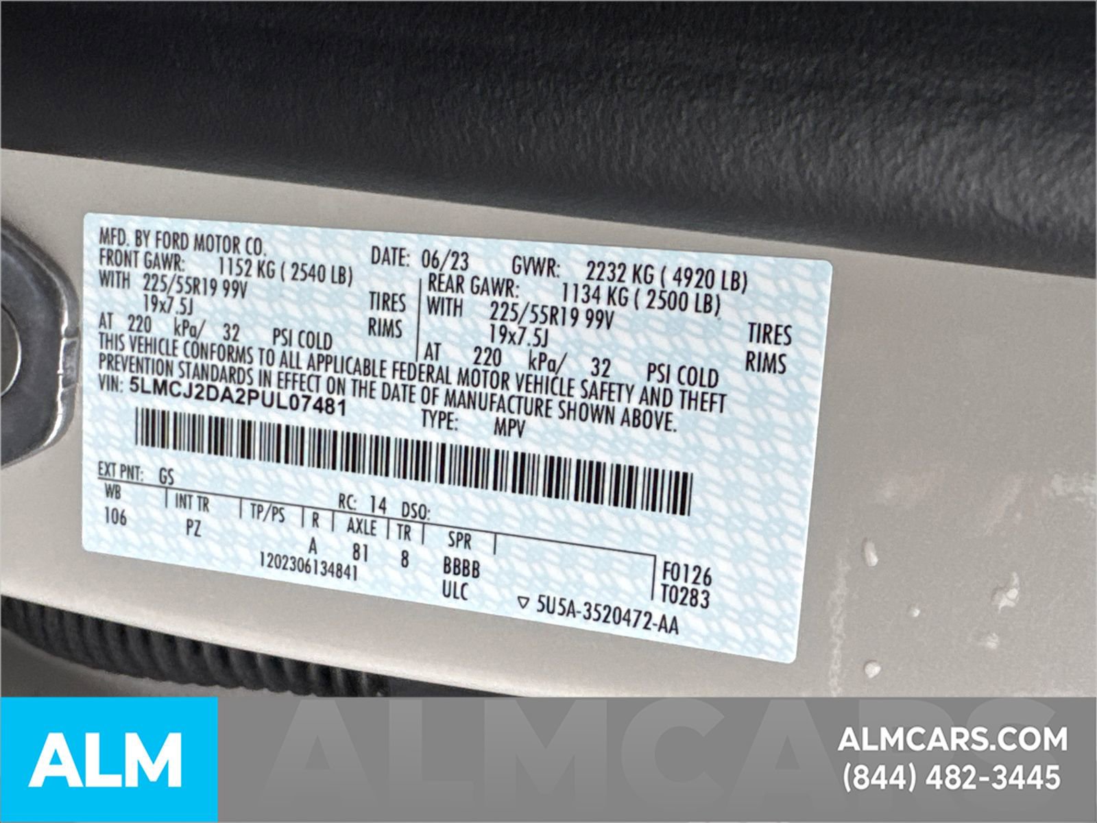 Used 2023 Lincoln Corsair Reserve w/ Rear Removable Package Tray image 37